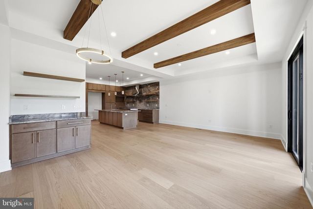 840 N BURLINGTON ST, Arlington, VA 22203
