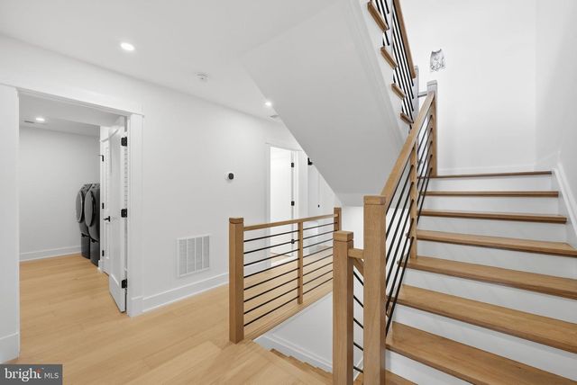 840 N BURLINGTON ST, Arlington, VA 22203