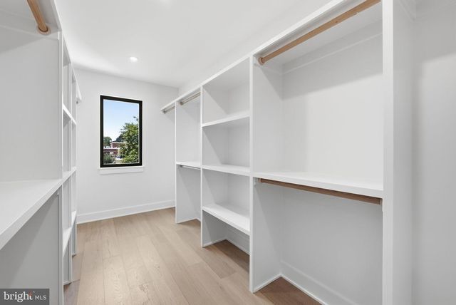 840 N BURLINGTON ST, Arlington, VA 22203