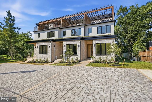 840 N BURLINGTON ST, Arlington, VA 22203