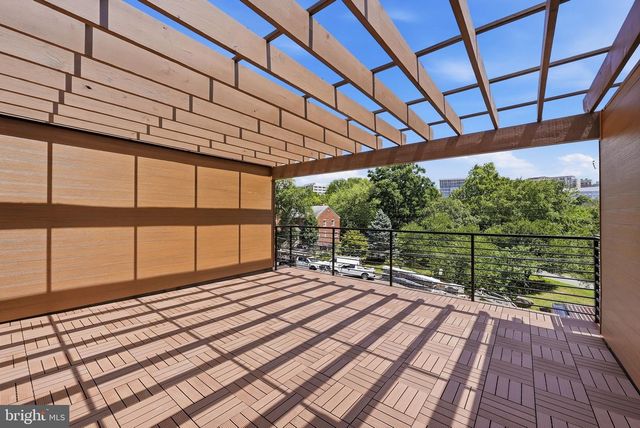 840 N BURLINGTON ST, Arlington, VA 22203