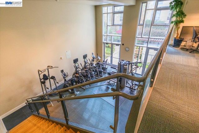 809 Clay, Oakland, CA 94607