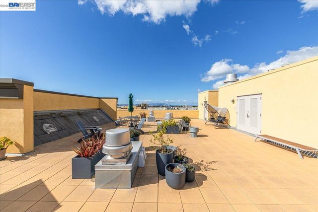 809 Clay, Oakland, CA 94607