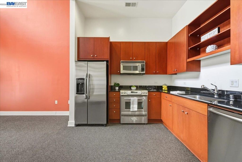 809 Clay, Oakland, CA 94607