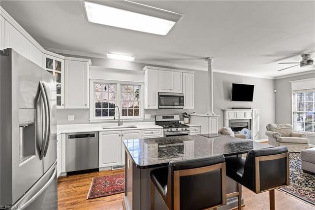 900 W Lexington Avenue, High Point, NC 27262