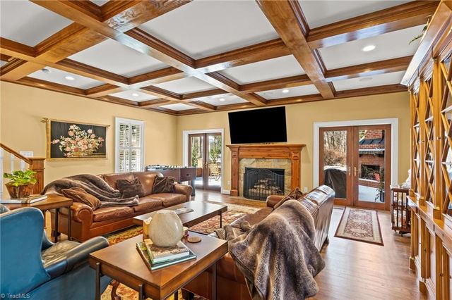 900 W Lexington Avenue, High Point, NC 27262