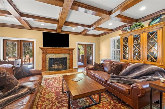 900 W Lexington Avenue, High Point, NC 27262