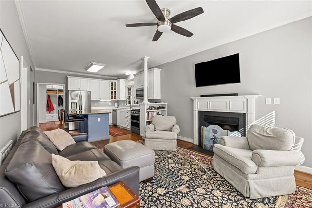 900 W Lexington Avenue, High Point, NC 27262