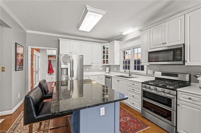 900 W Lexington Avenue, High Point, NC 27262