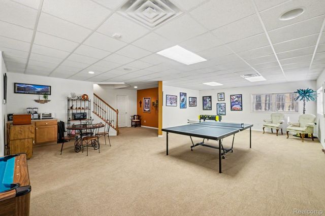 2215 Ridgemoor Court, Burton, MI 48509