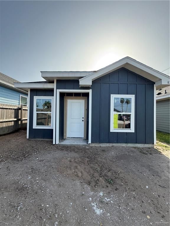 833 N Martinez Avenue, Weslaco, TX 78596