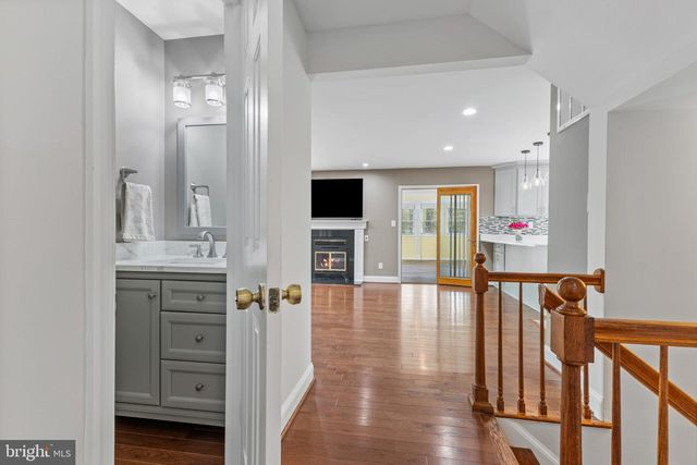 11451 HUNTSMAN DR, Manassas, VA 20112