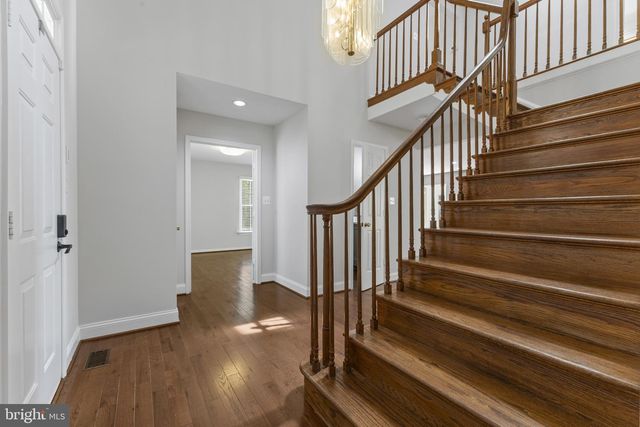 11451 HUNTSMAN DR, Manassas, VA 20112