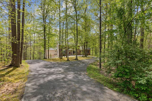 11451 HUNTSMAN DR, Manassas, VA 20112