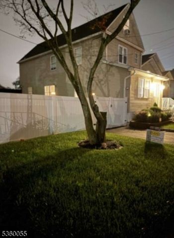 284 W Webster Ave, Roselle Park Boro, NJ 07204