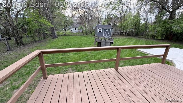 21405 Indian Street, Southfield, MI 48033