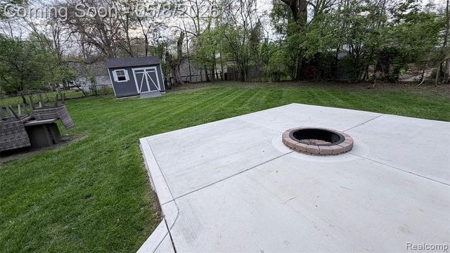21405 Indian Street, Southfield, MI 48033
