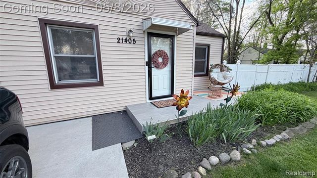 21405 Indian Street, Southfield, MI 48033