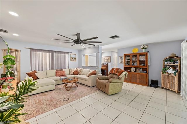 1137 Town And River DR, Fort Myers, FL 33919