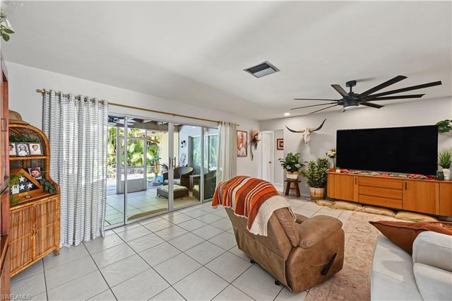 1137 Town And River DR, Fort Myers, FL 33919