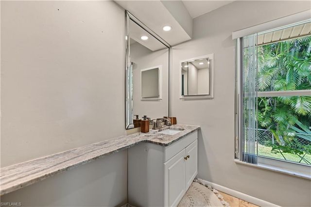 1137 Town And River DR, Fort Myers, FL 33919