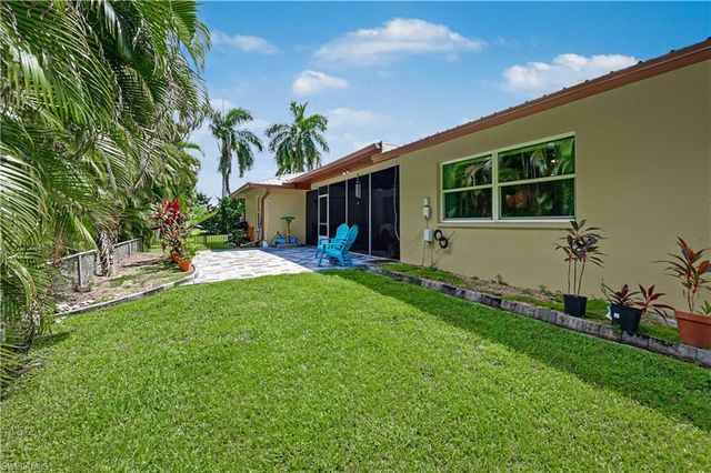 1137 Town And River DR, Fort Myers, FL 33919
