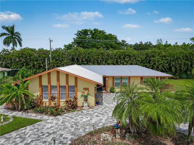 1137 Town And River DR, Fort Myers, FL 33919