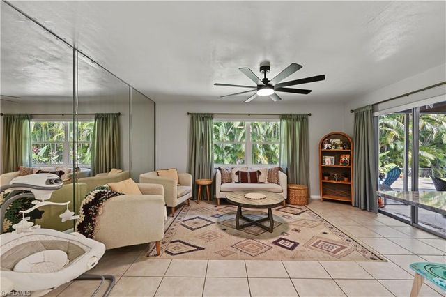 1137 Town And River DR, Fort Myers, FL 33919