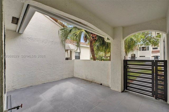 21240 Harbor Way 285-28, Aventura, FL 33180