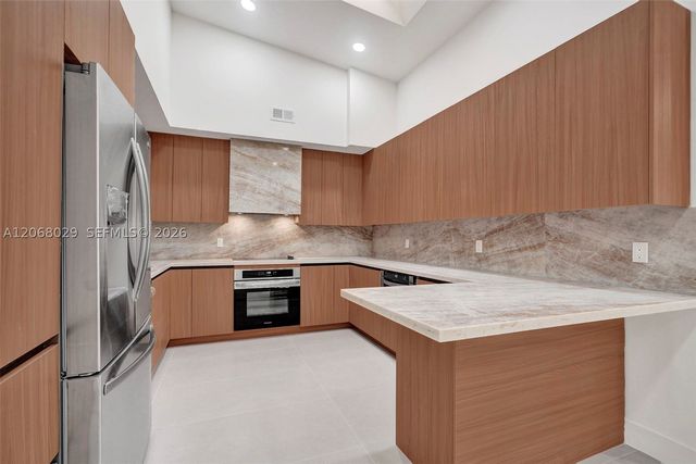 21240 Harbor Way 285-28, Aventura, FL 33180