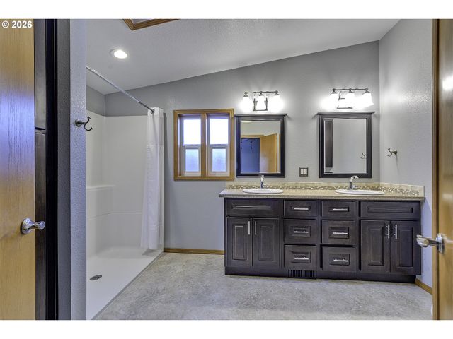 5385 Sw 167TH Ave, Beaverton, OR 97007