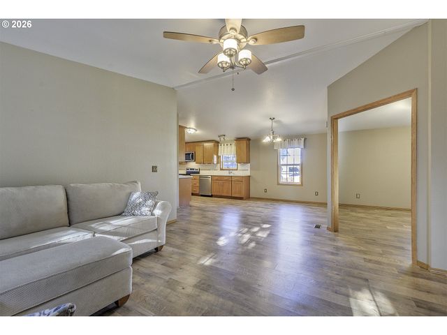 5385 Sw 167TH Ave, Beaverton, OR 97007