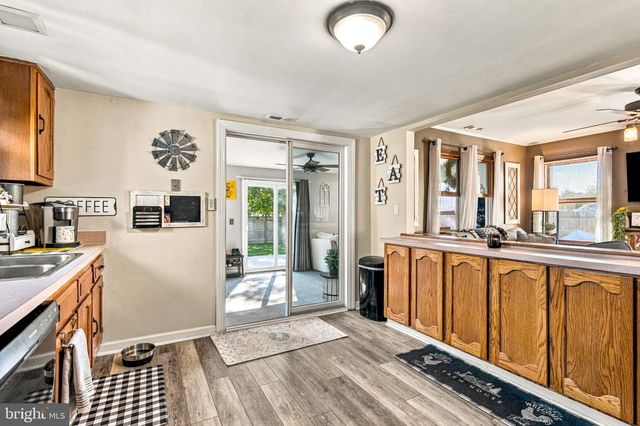5 URANUS RD, Sewell, NJ 08080