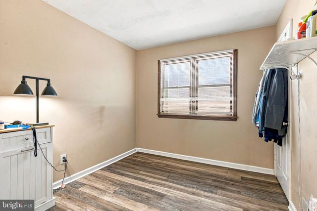 5 URANUS RD, Sewell, NJ 08080