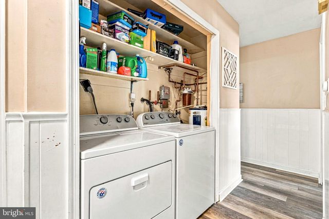 5 URANUS RD, Sewell, NJ 08080