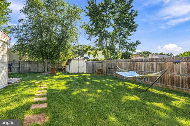 5 URANUS RD, Sewell, NJ 08080