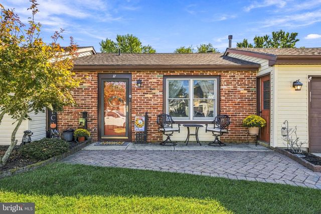 5 URANUS RD, Sewell, NJ 08080