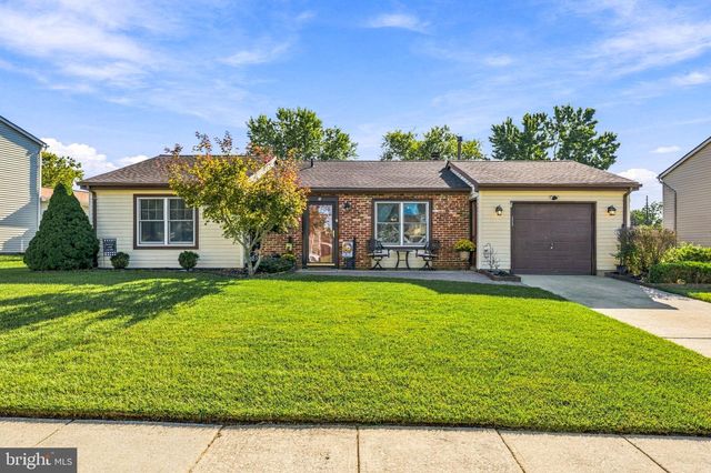 5 URANUS RD, Sewell, NJ 08080
