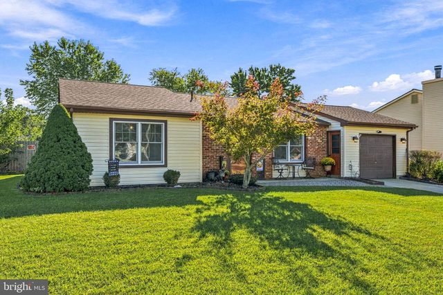 5 URANUS RD, Sewell, NJ 08080