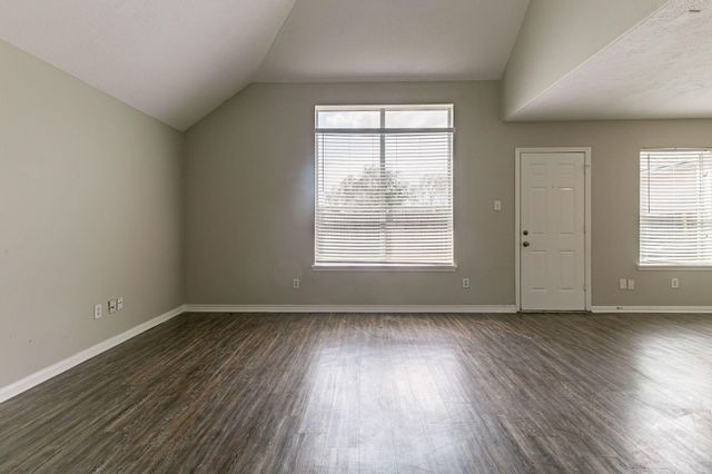 7850 Winding Creek View, Houston, TX 77072