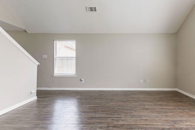 7850 Winding Creek View, Houston, TX 77072
