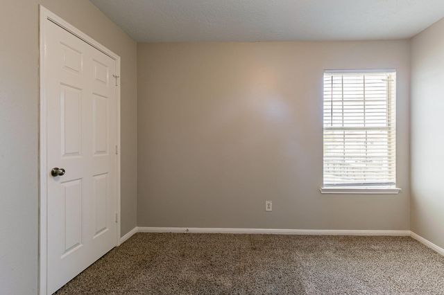 7850 Winding Creek View, Houston, TX 77072