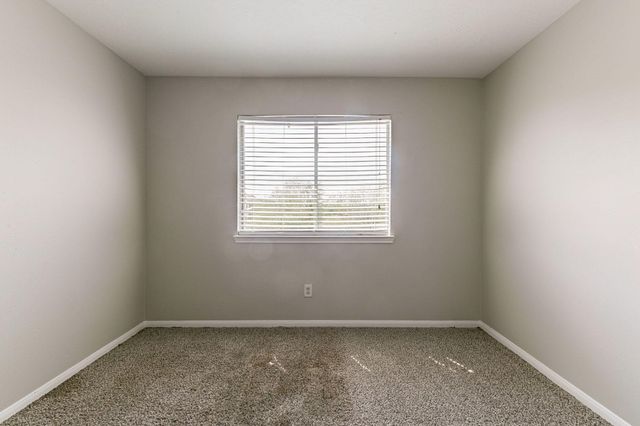 7850 Winding Creek View, Houston, TX 77072