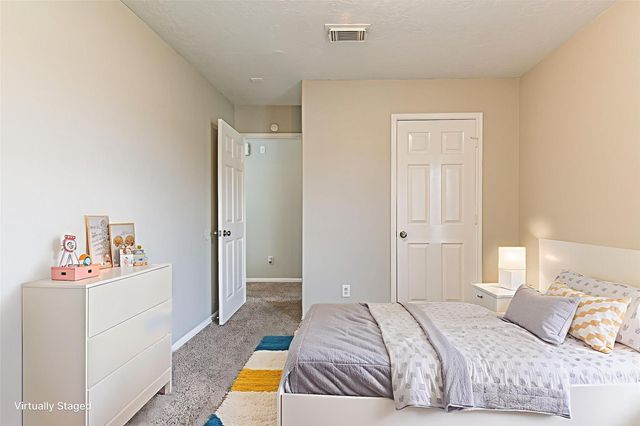 7850 Winding Creek View, Houston, TX 77072