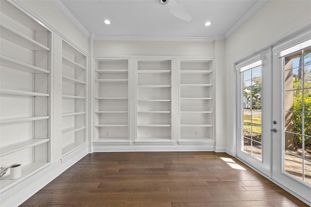 3701 W JETTON AVENUE, Tampa, FL 33629