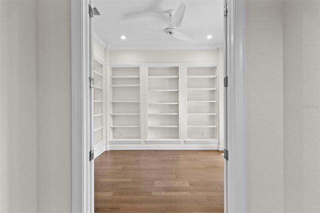 3701 W JETTON AVENUE, Tampa, FL 33629