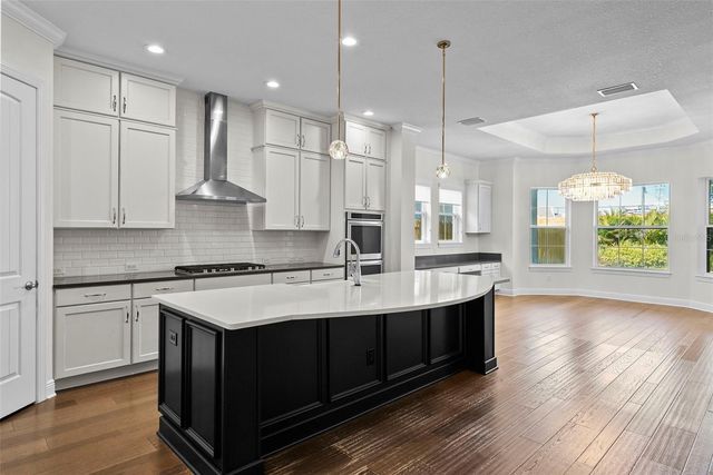 3701 W JETTON AVENUE, Tampa, FL 33629