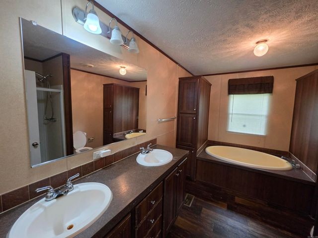 5268 Prince St, Conway, AR 72034