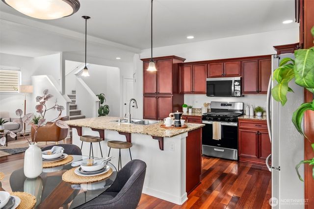 5202 NE 7th Street, Renton, WA 98059
