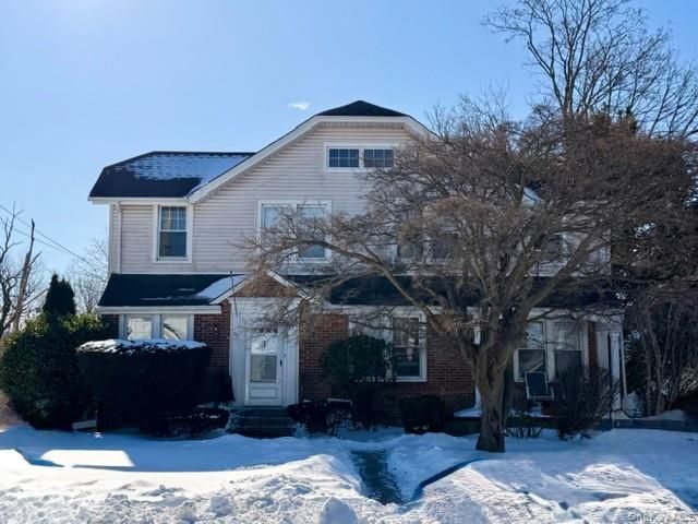 90 E Roe Boulevard, Patchogue, NY 11772